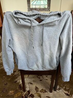 Uniqlo Men's Light Gray Hooded Pullover Sweatshirt